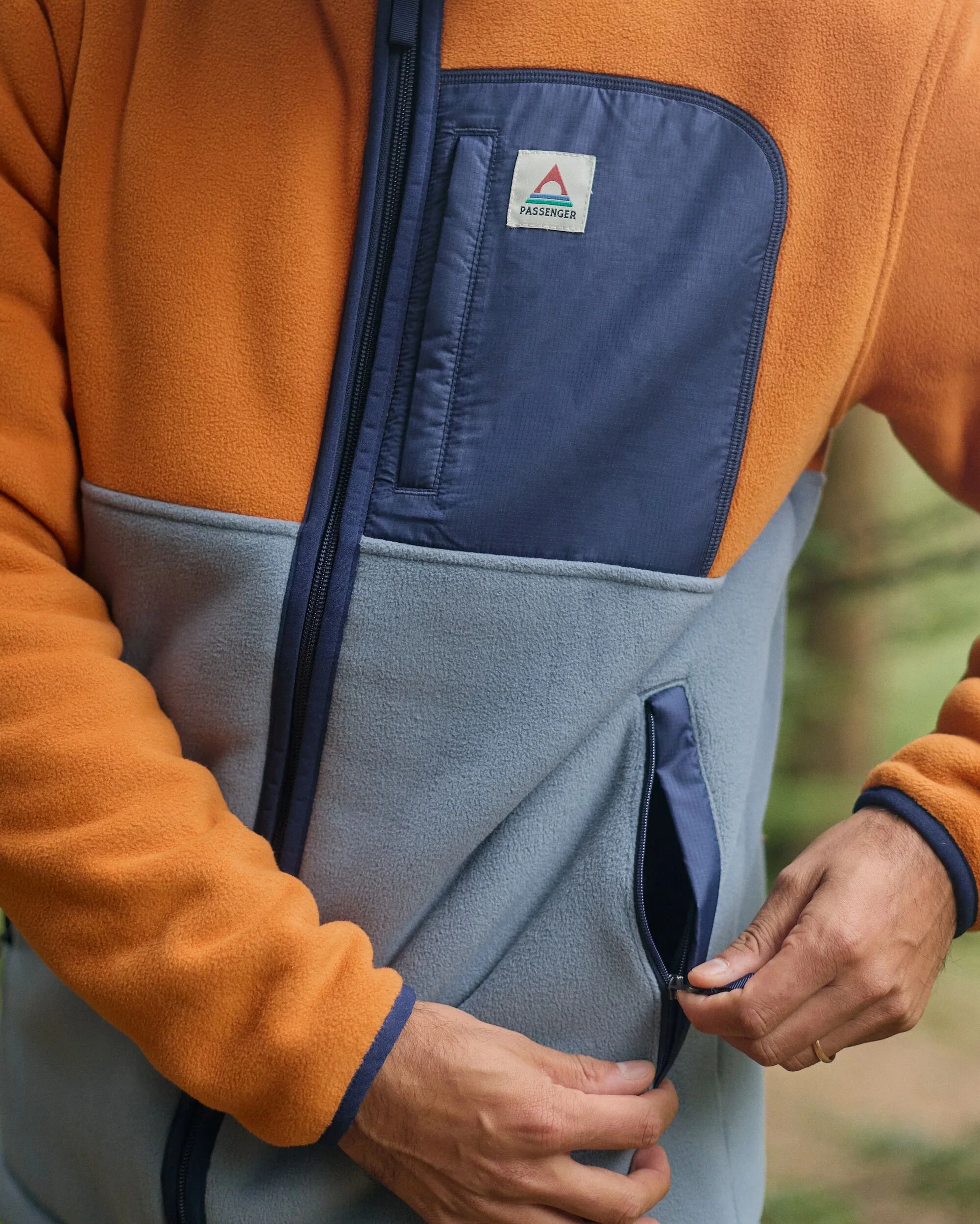 Loch Polar Kapuzen-Fleece - Sunset Orange / Sturmgrau – Bild 6