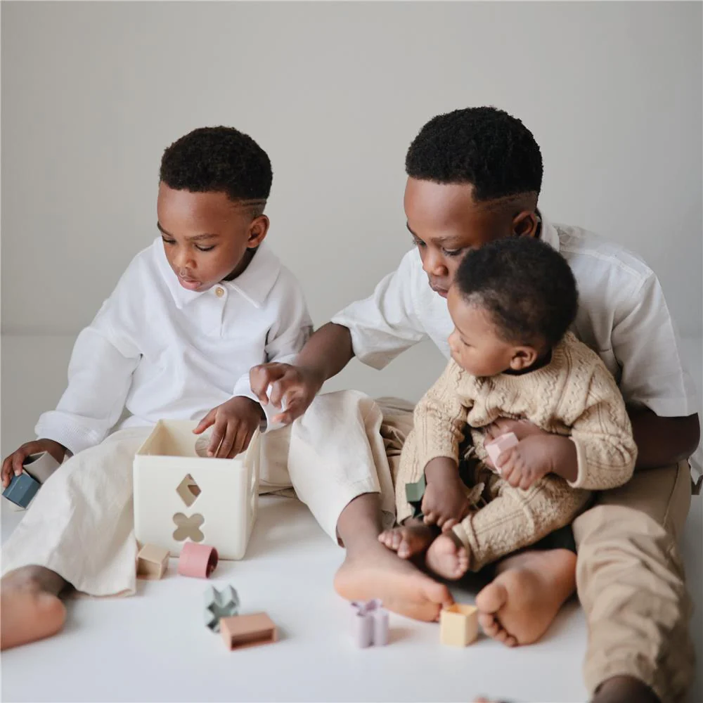 Mushie Spielzeug, Formen sortieren, Motorikspielzeug – Bild 4