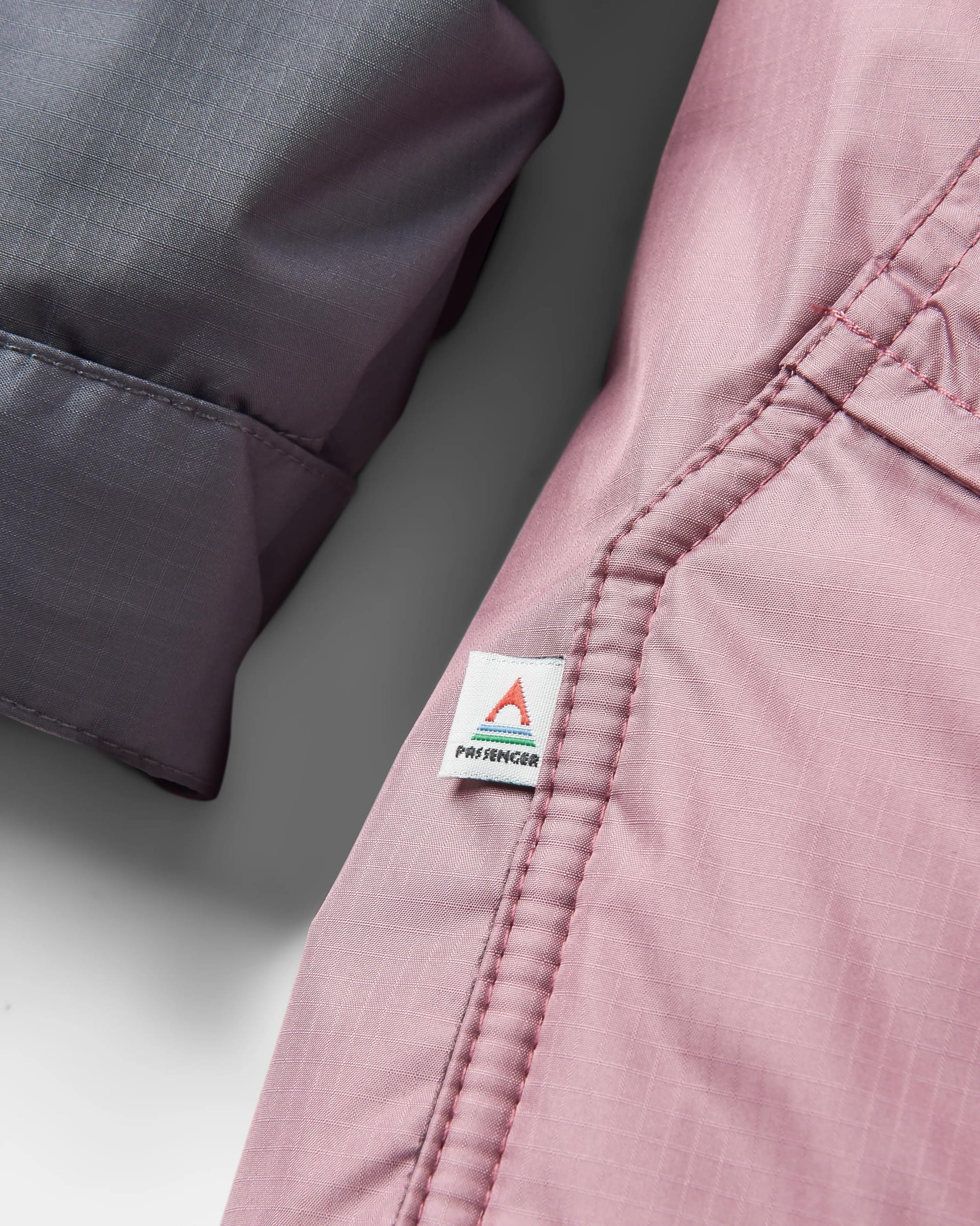 Waves Sherpa Gefütterter Surf-Poncho - Traube / Holzkohle – Bild 8