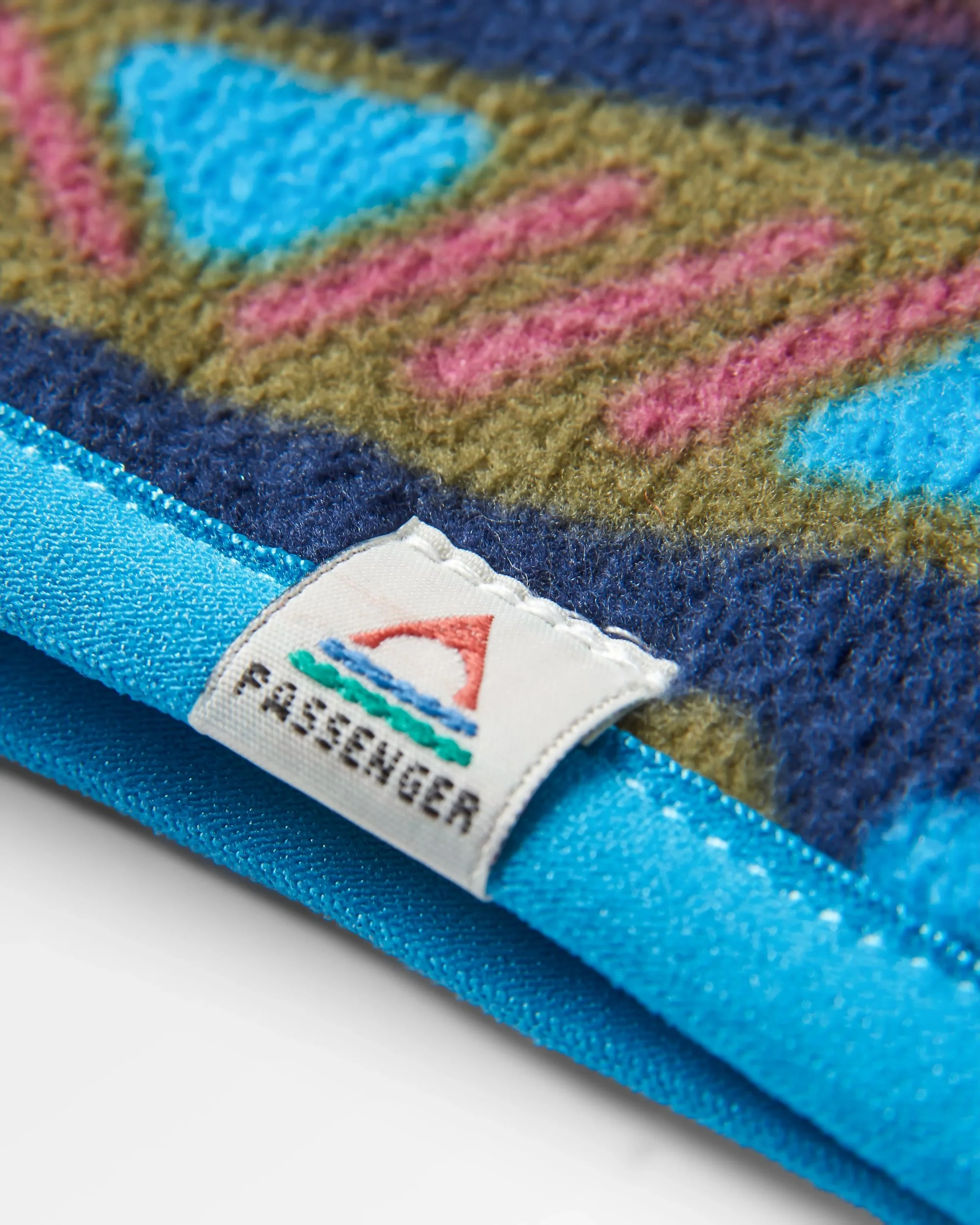 Gemütliches Polar-Fleece-Stirnband - Mountain Geo Multi – Bild 4