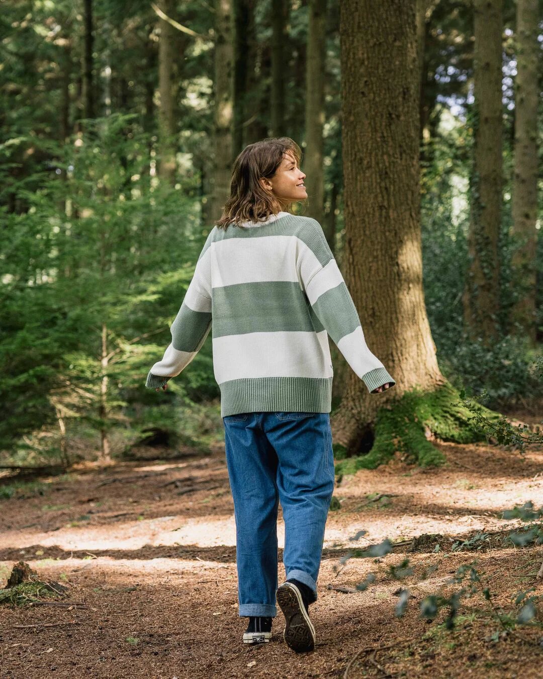 Moments Übergroßer Bio-Strickpullover - Pistazienstreifen – Bild 5