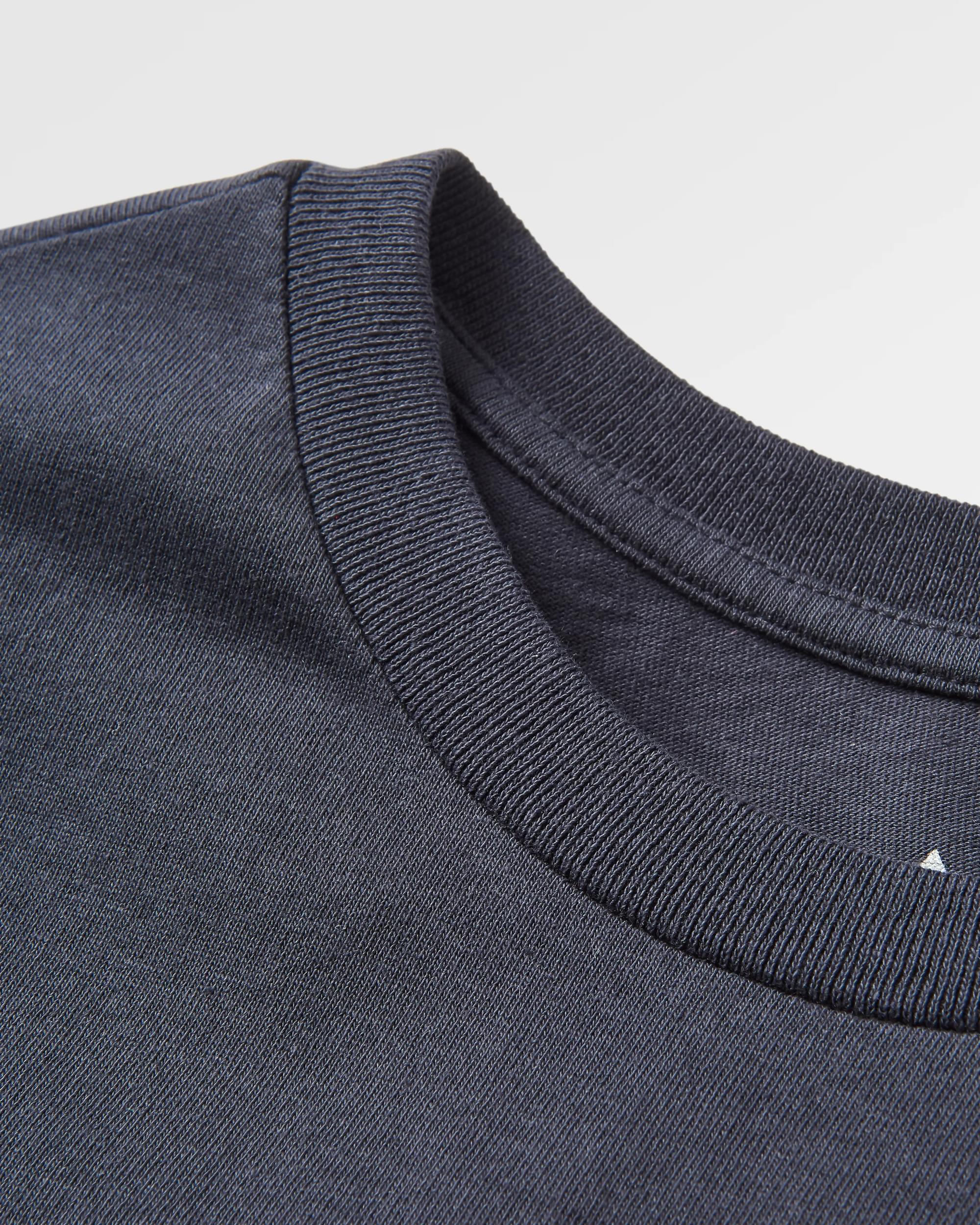 Golden Hour T-Shirt - Schwarz – Bild 7