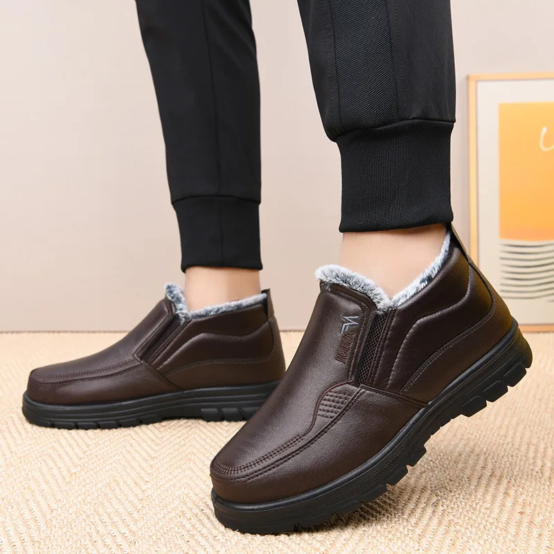 Herren Winterstiefel aus Leder – Wasserdicht & Rutschfest | Gefütterte Warme Baumwoll-Stiefeletten für Arbeit & Outdoor – Bild 9