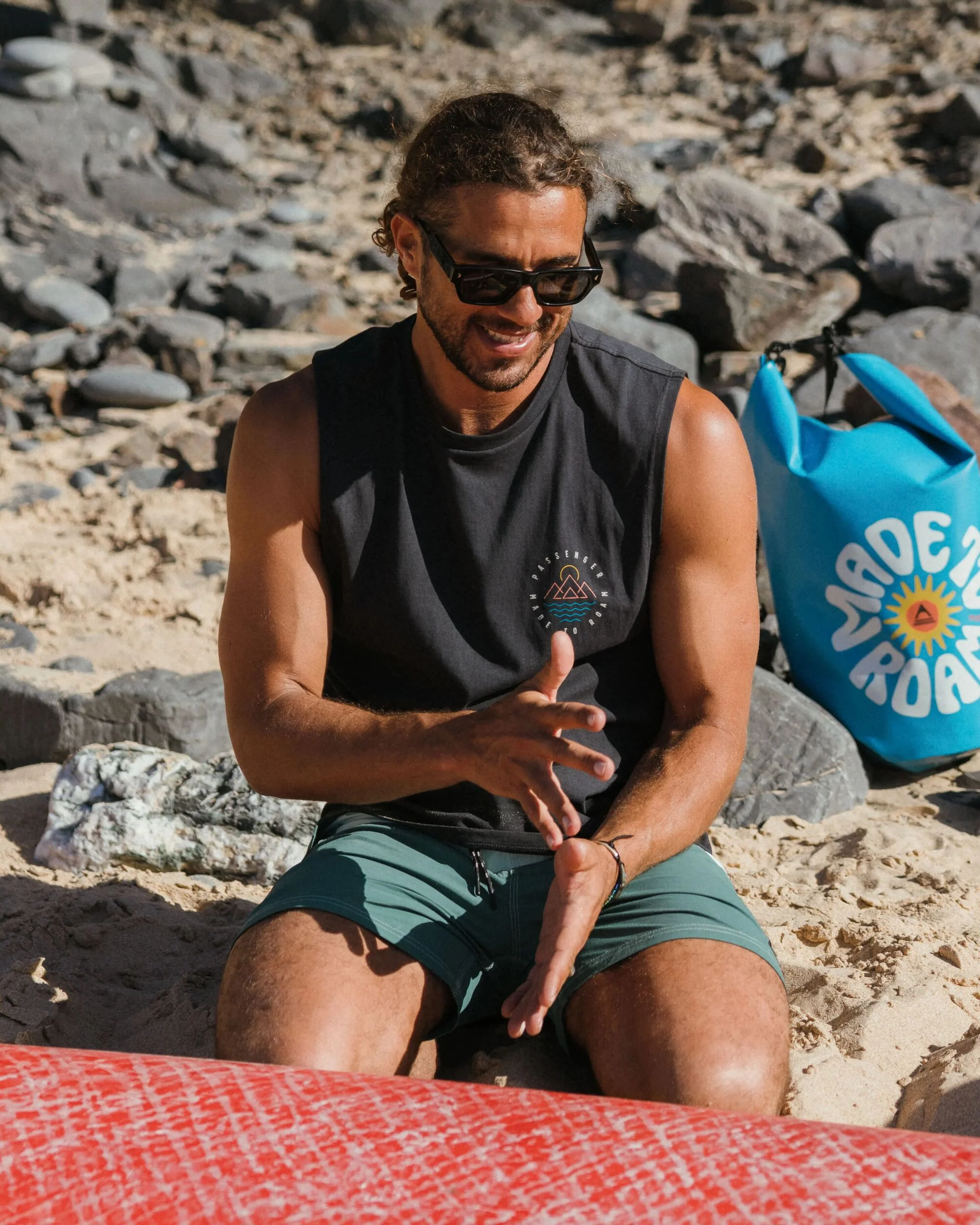 Escapism Baumwolltop - Schwarz – Bild 5