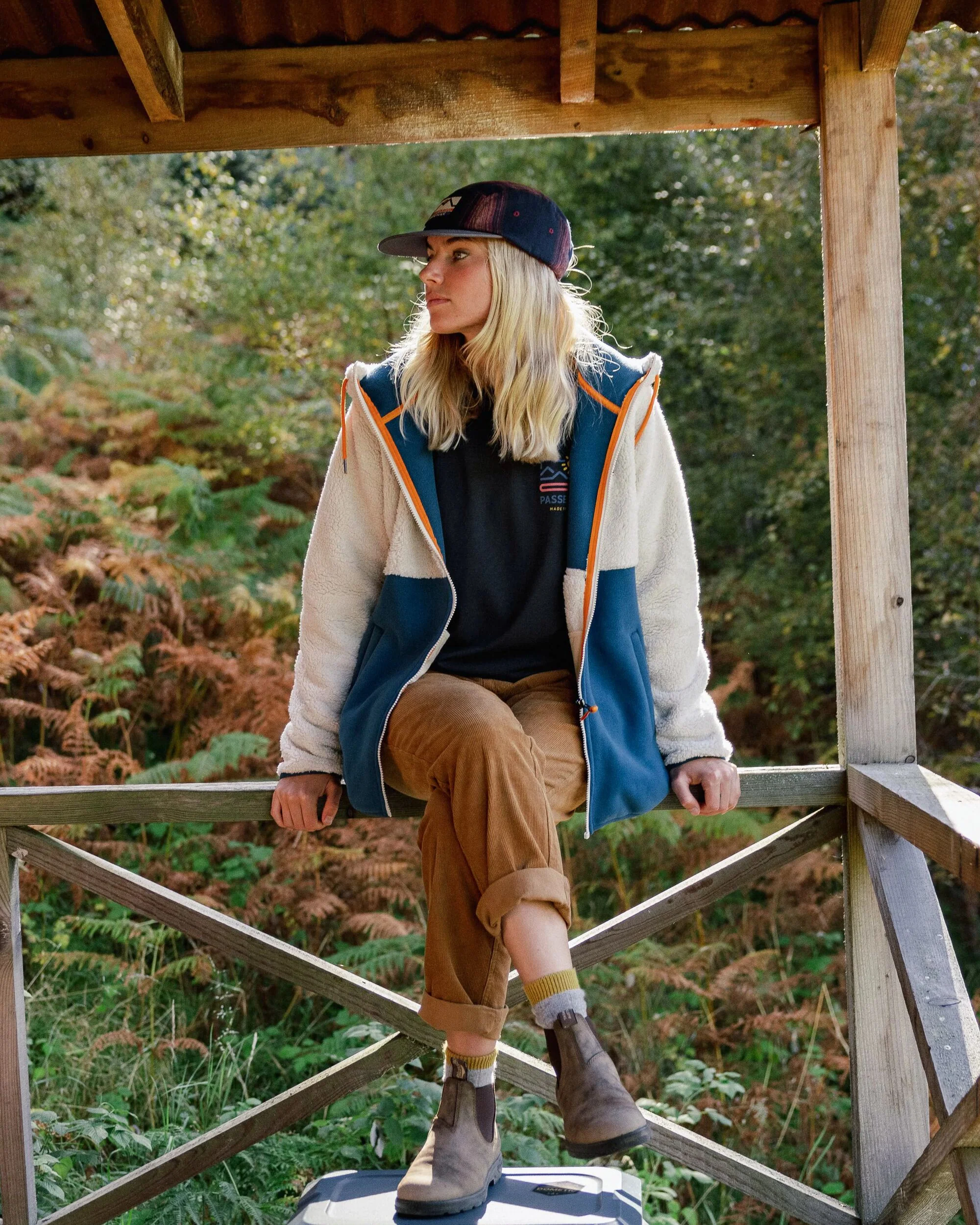 Nestling Sherpa Kapuzen-Fleece - Gezeitenblau – Bild 6