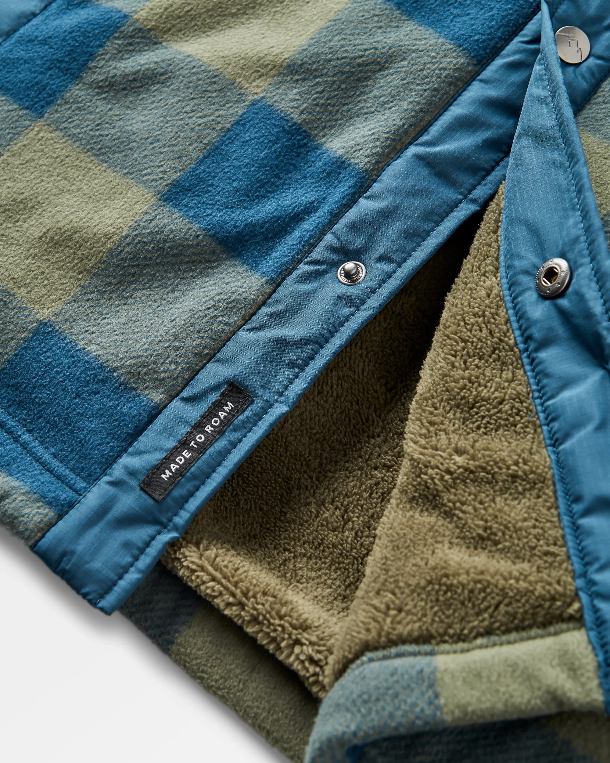 Firelight Sherpa Gefüttertes Überhemd - Staubiges Oliv/Dark Denim Kariert – Bild 9