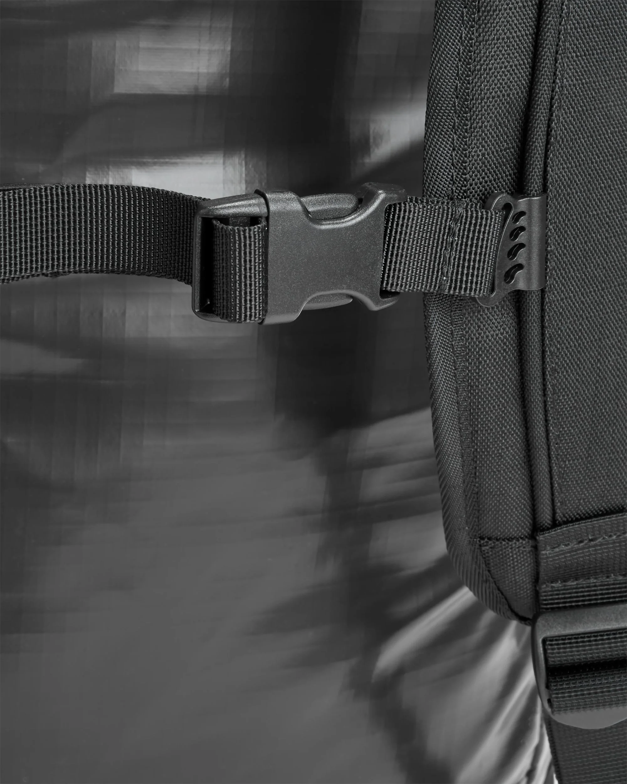 Roamer 40L Reisetasche - Phantom Black – Bild 8