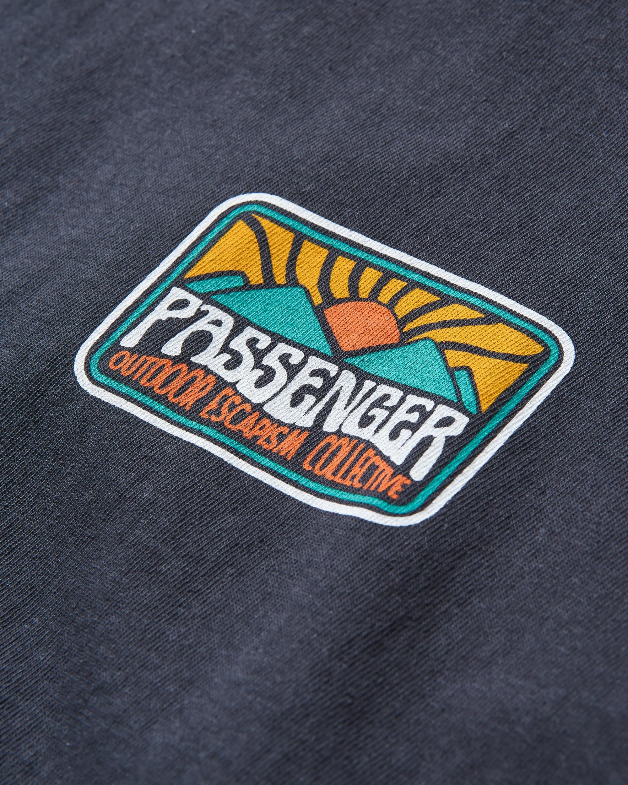 Golden Hour T-Shirt - Schwarz – Bild 8