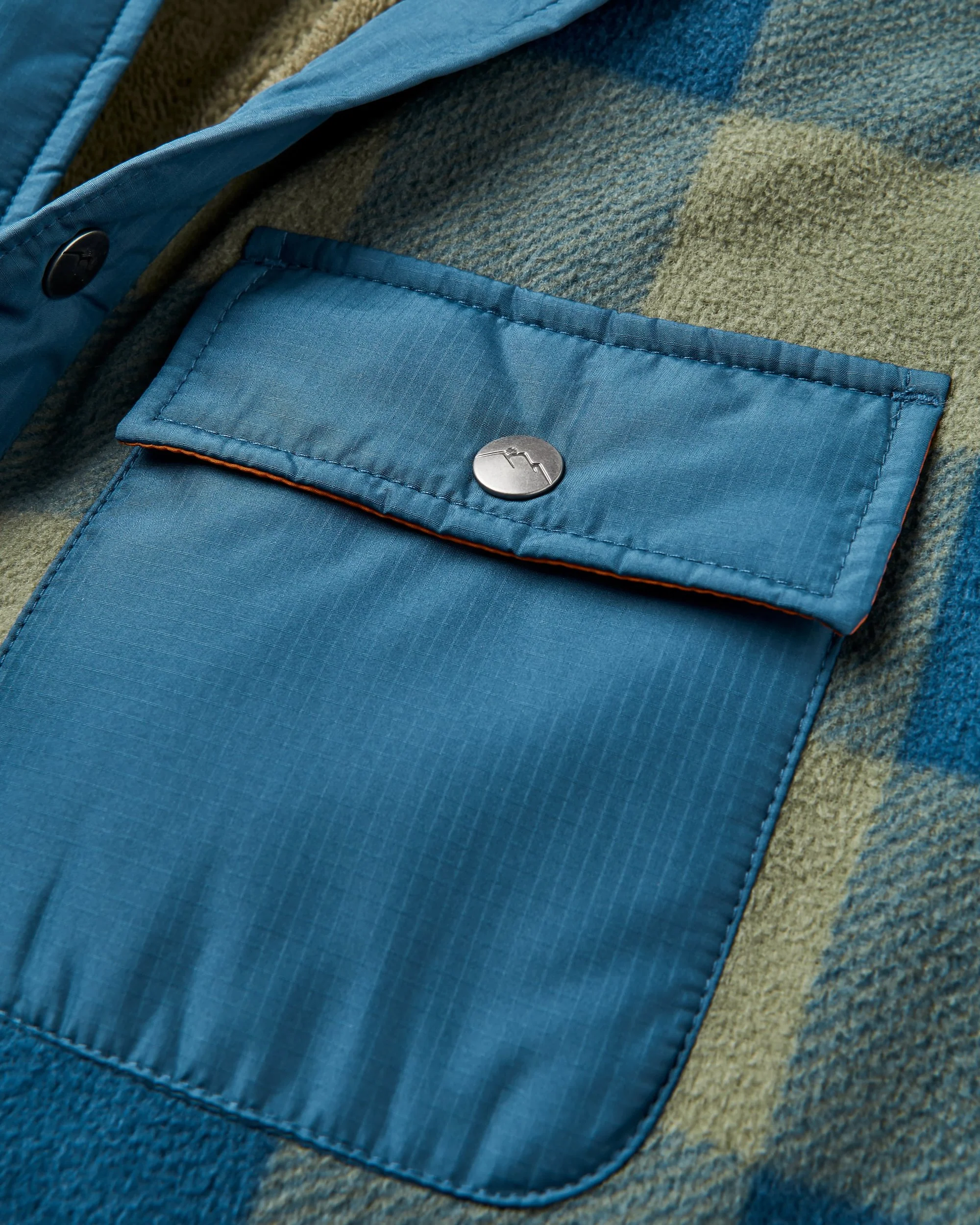 Firelight Sherpa Gefüttertes Überhemd - Staubiges Oliv/Dark Denim Kariert – Bild 8