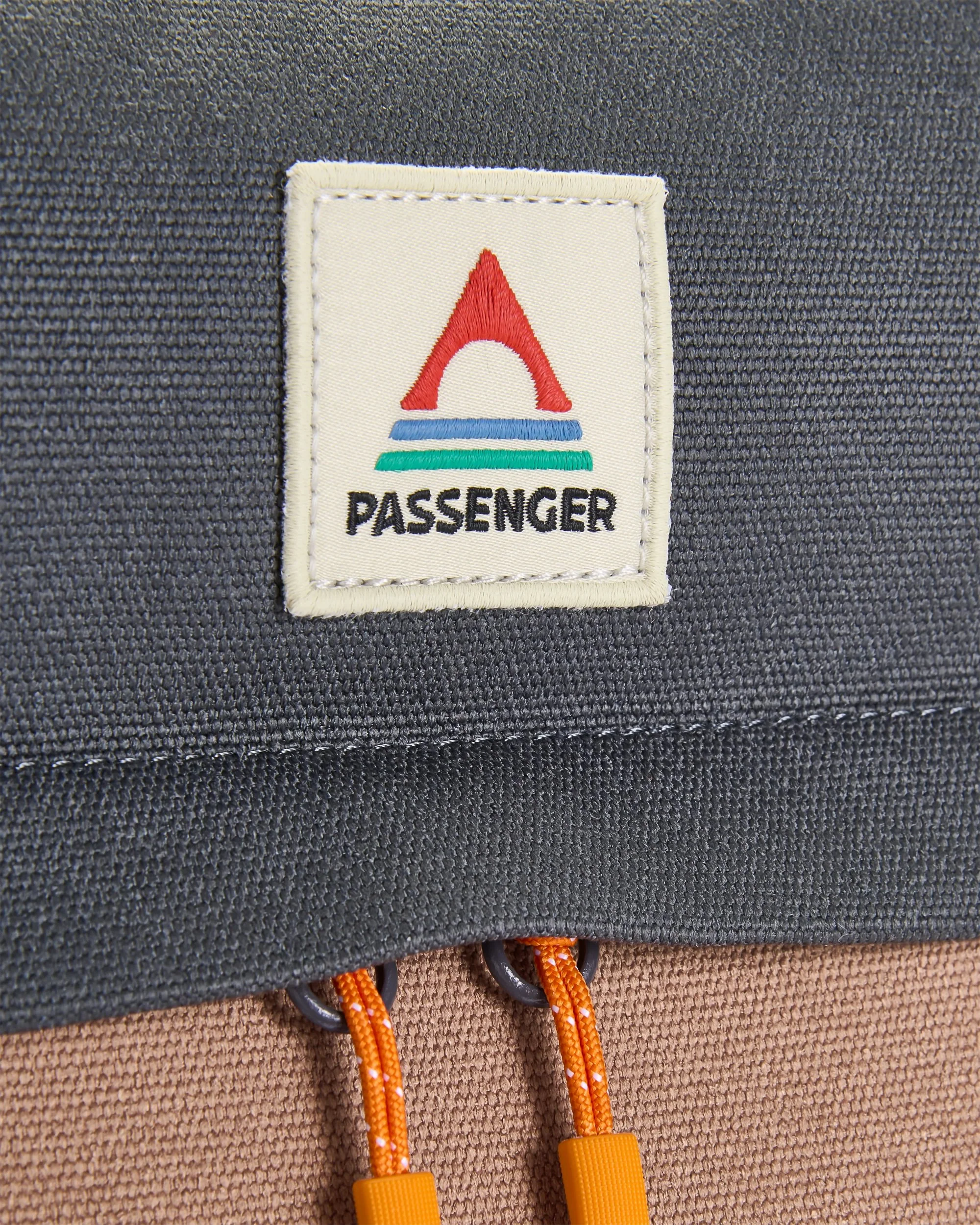 Vantage 30 Rucksack - Charcoal/Caramel – Bild 7